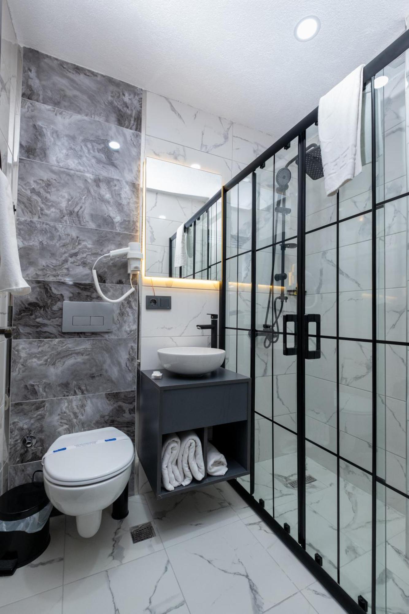 Arnavutkoy Fly Point Airport Hotel מראה חיצוני תמונה